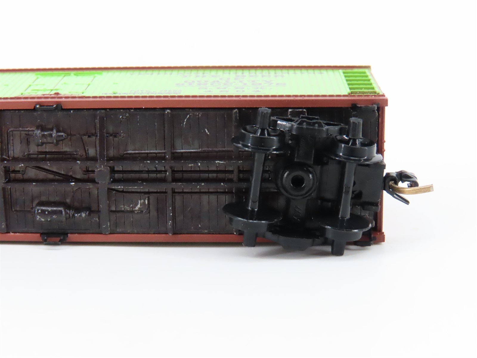 N Scale Kadee Micro-Trains MTL 47090 SNBX Century Beer 40' Wood Reefer #4604