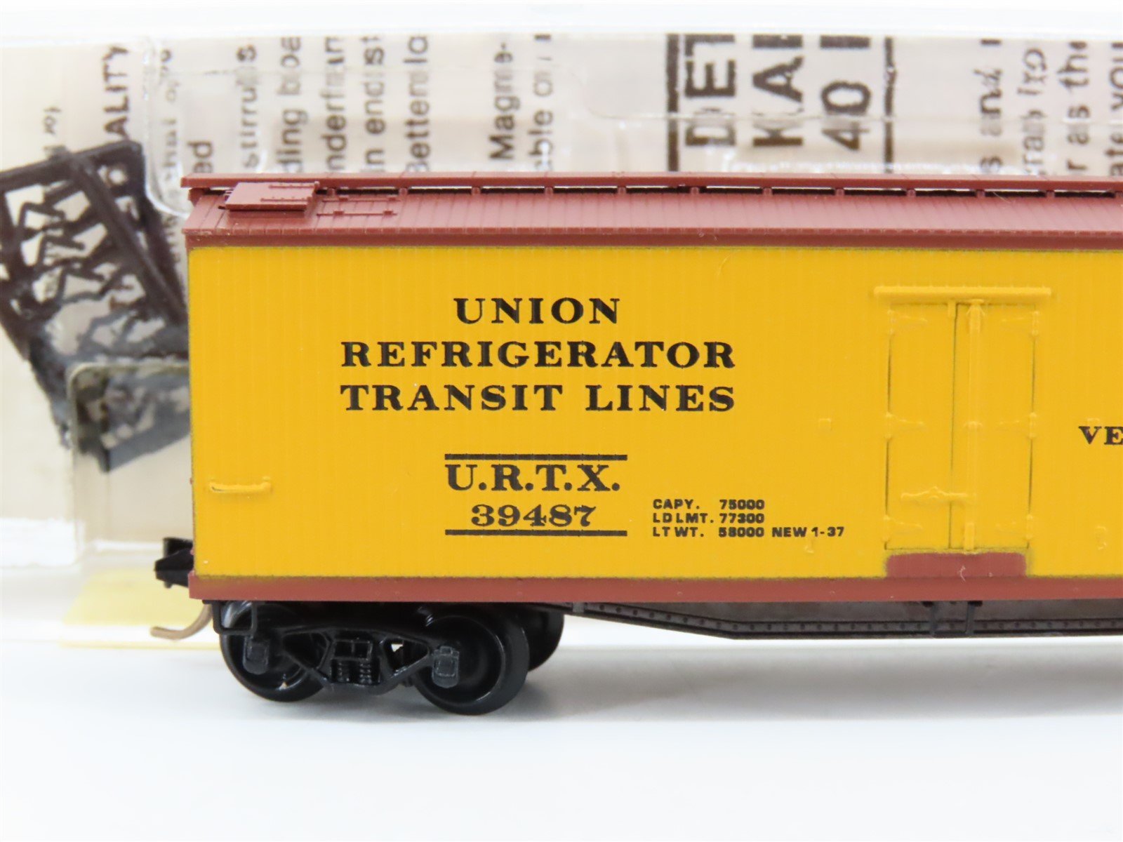 N Scale Kadee Micro-Trains MTL 47320 URTX Erie Railroad 40' Wood Reefer #39487