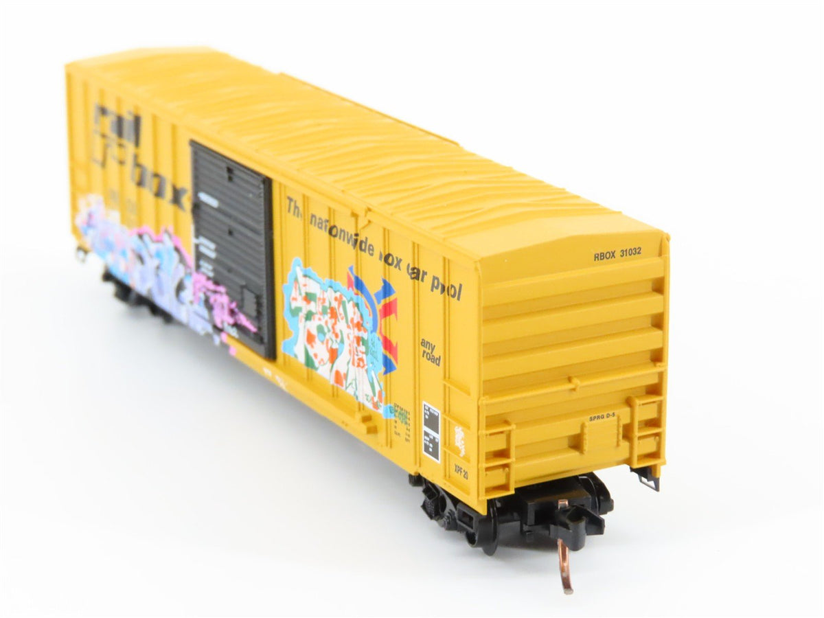 N Scale Micro-Trains MTL GCS RBOX Railbox &quot;Blue Bird&quot; Boxcar #31032 w/ Graffiti