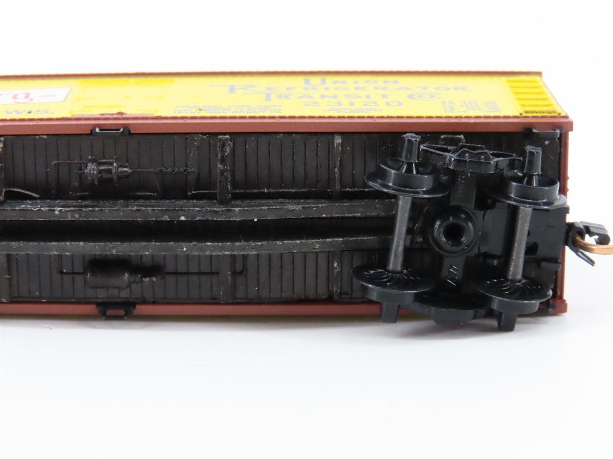 N Scale Kadee Micro-Trains MTL 47120 URTC Blatz Old Heidelberg 40&#39; Reefer #23120