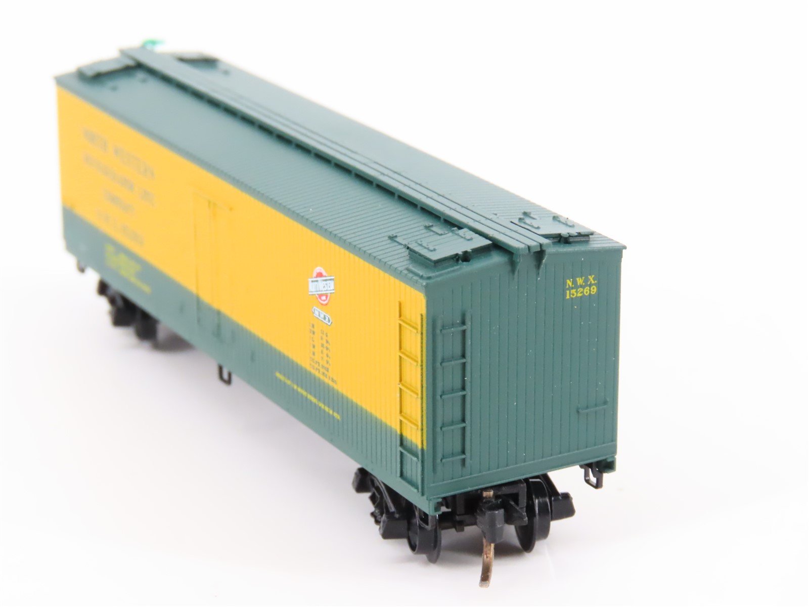 N Scale Kadee Micro-Trains MTL 49270 NWX North Western 40' Wood Reefer #15269