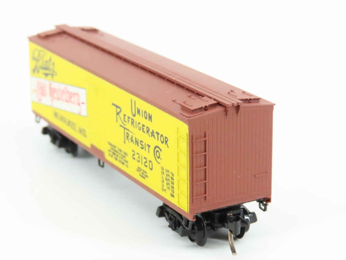 N Scale Kadee Micro-Trains MTL 47120 URTC Blatz Old Heidelberg 40&#39; Reefer #23120