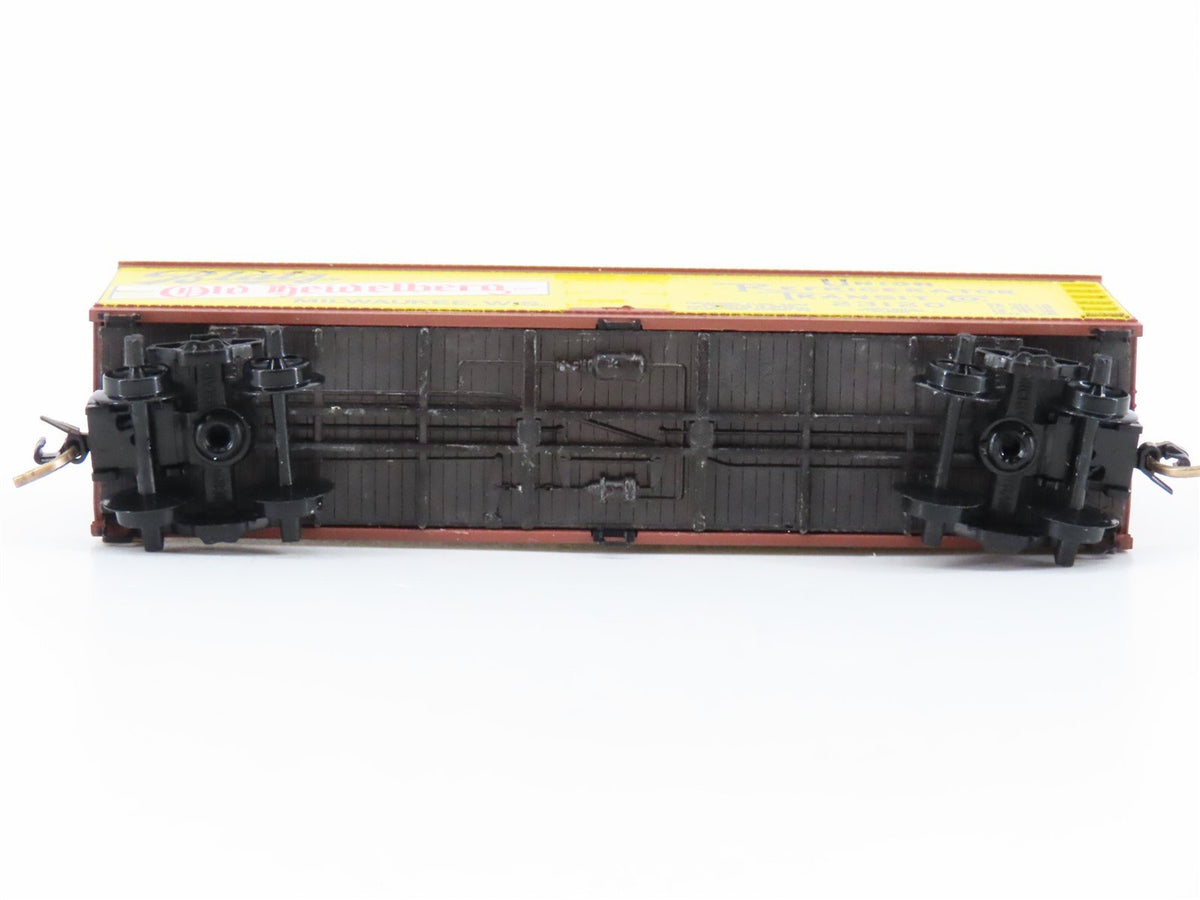 N Scale Kadee Micro-Trains MTL 47120 URTC Blatz Old Heidelberg 40&#39; Reefer #23120