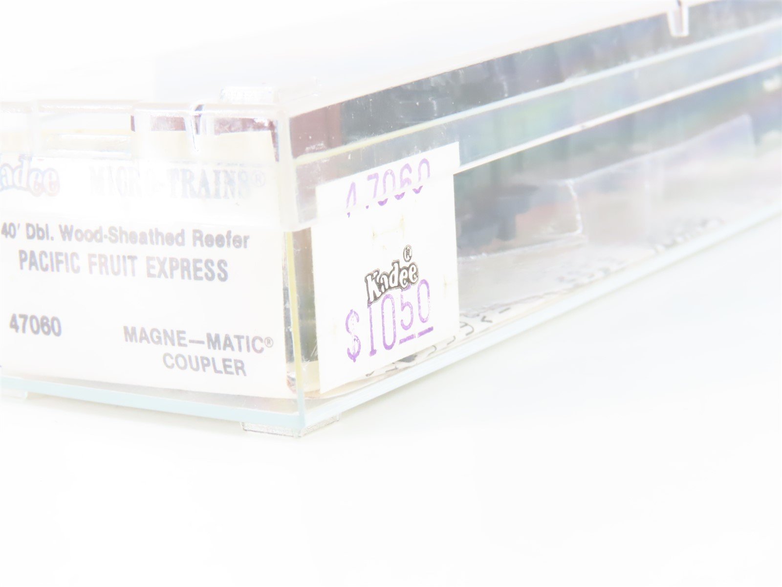 N Kadee Micro-Trains MTL 47060 SP UP PFE Pacific Fruit Express 40' Reefer #18955