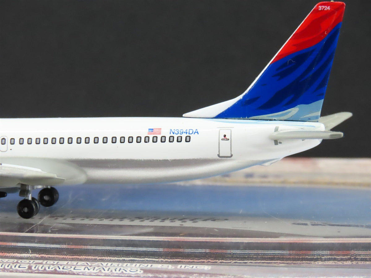 1:400 Dragon Wings Premiere 55246 Die-Cast Delta Shuttle Boeing 737-832 Airliner