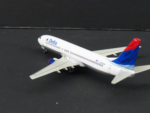 1:400 Dragon Wings Premiere 55246 Die-Cast Delta Shuttle Boeing 737-832 Airliner