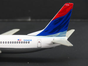 1:400 Dragon Wings Premiere 55246 Die-Cast Delta Shuttle Boeing 737-832 Airliner