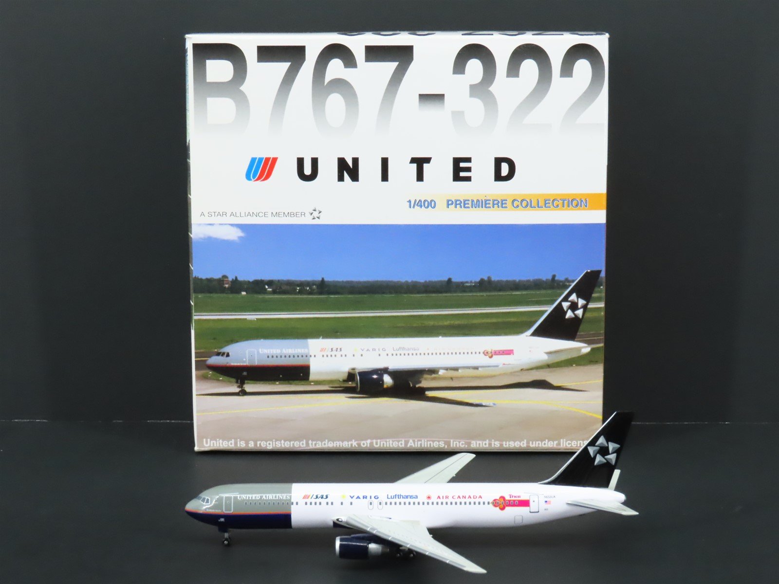 1:400 Dragon Wings Premiere 55436 Die-Cast United Airlines B767-322 Airliner