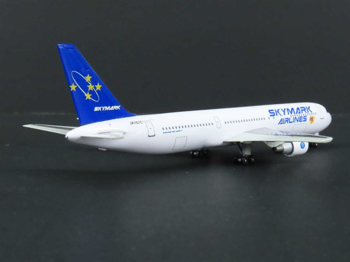 1:400 Dragon Wings Premiere 55374 Die-Cast Skymark Airlines B767-300 Airliner