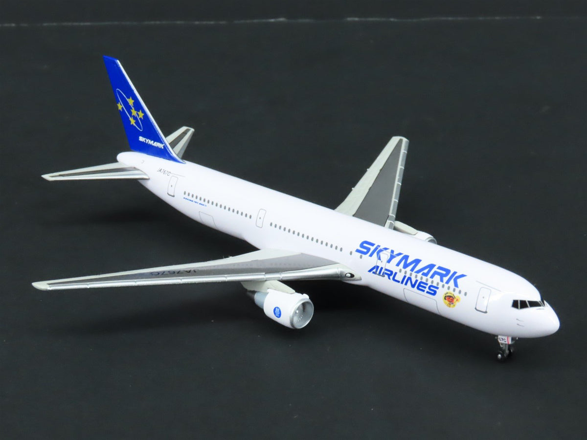 1:400 Dragon Wings Premiere 55374 Die-Cast Skymark Airlines B767-300 Airliner