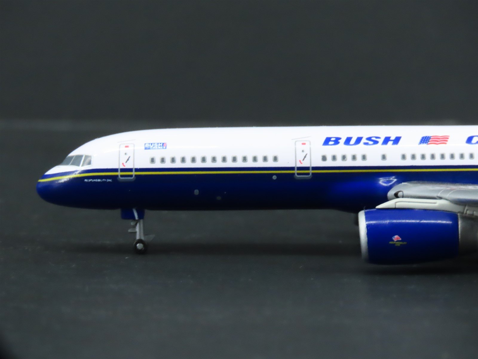 1:400 Dragon Wings Premiere 55450 Die-Cast North American B757-200 Airliner