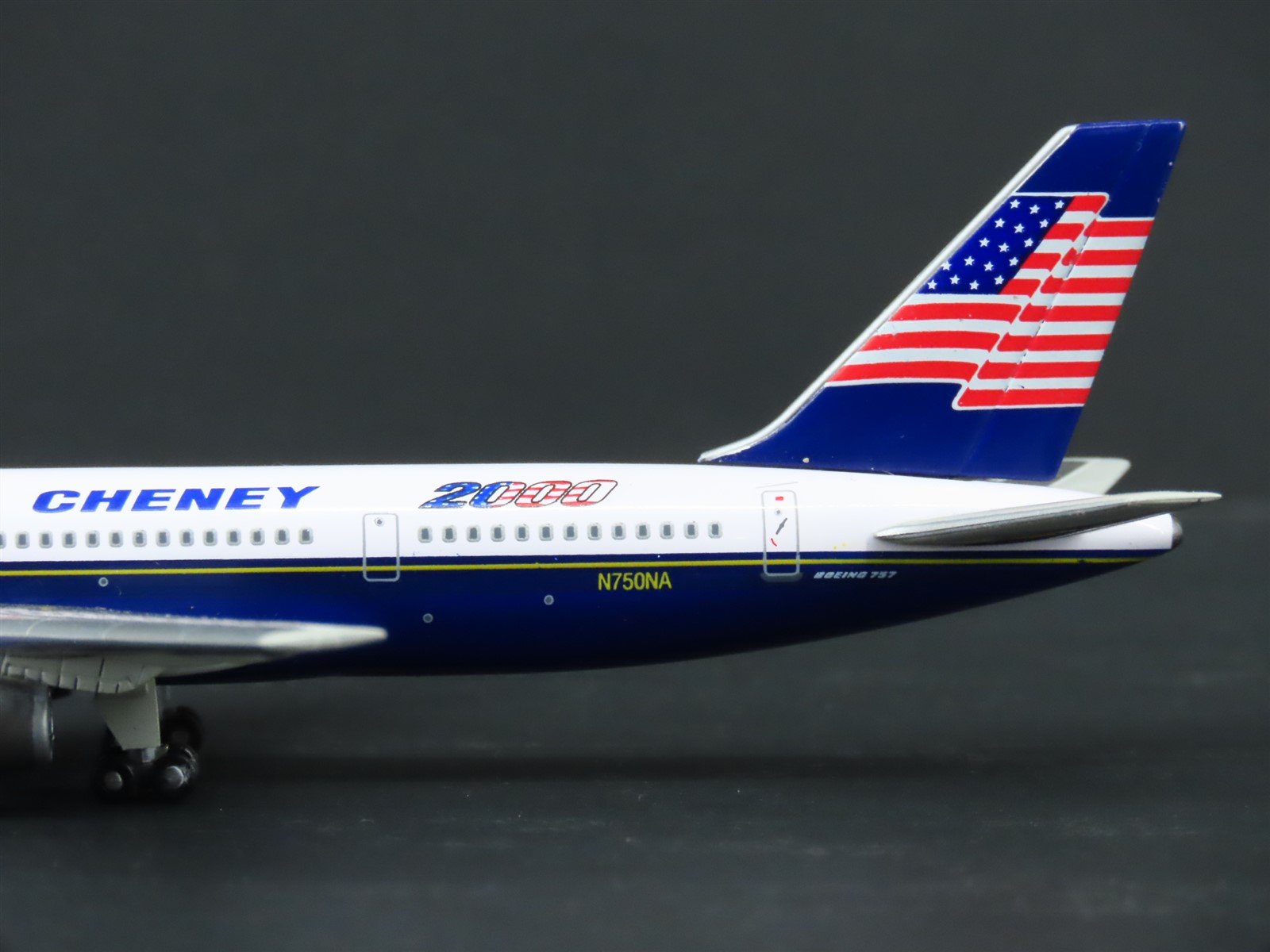 1:400 Dragon Wings Premiere 55450 Die-Cast North American B757-200 Airliner
