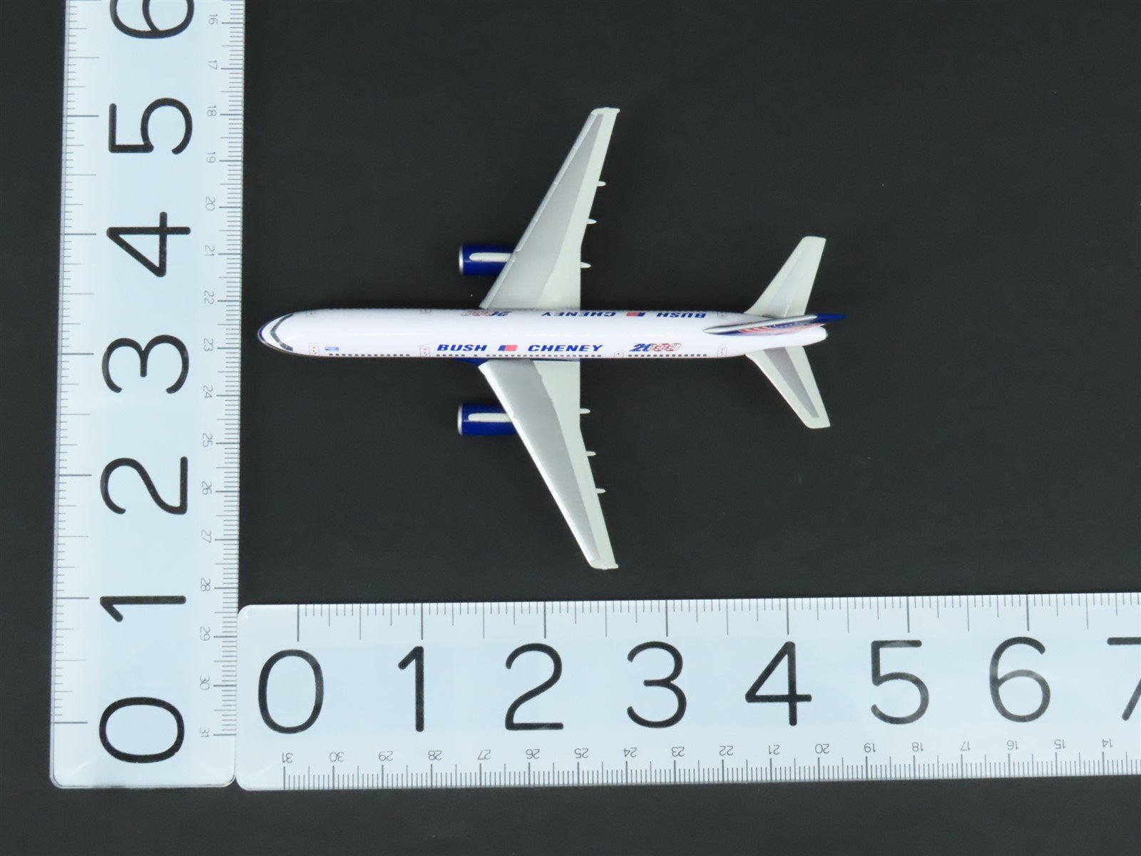 1:400 Dragon Wings Premiere 55450 Die-Cast North American B757-200 Airliner