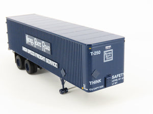 HO Scale Rapido 403010 NYMGW NKP Nickel Plate Road 35' Fruehauf Trailer #52400