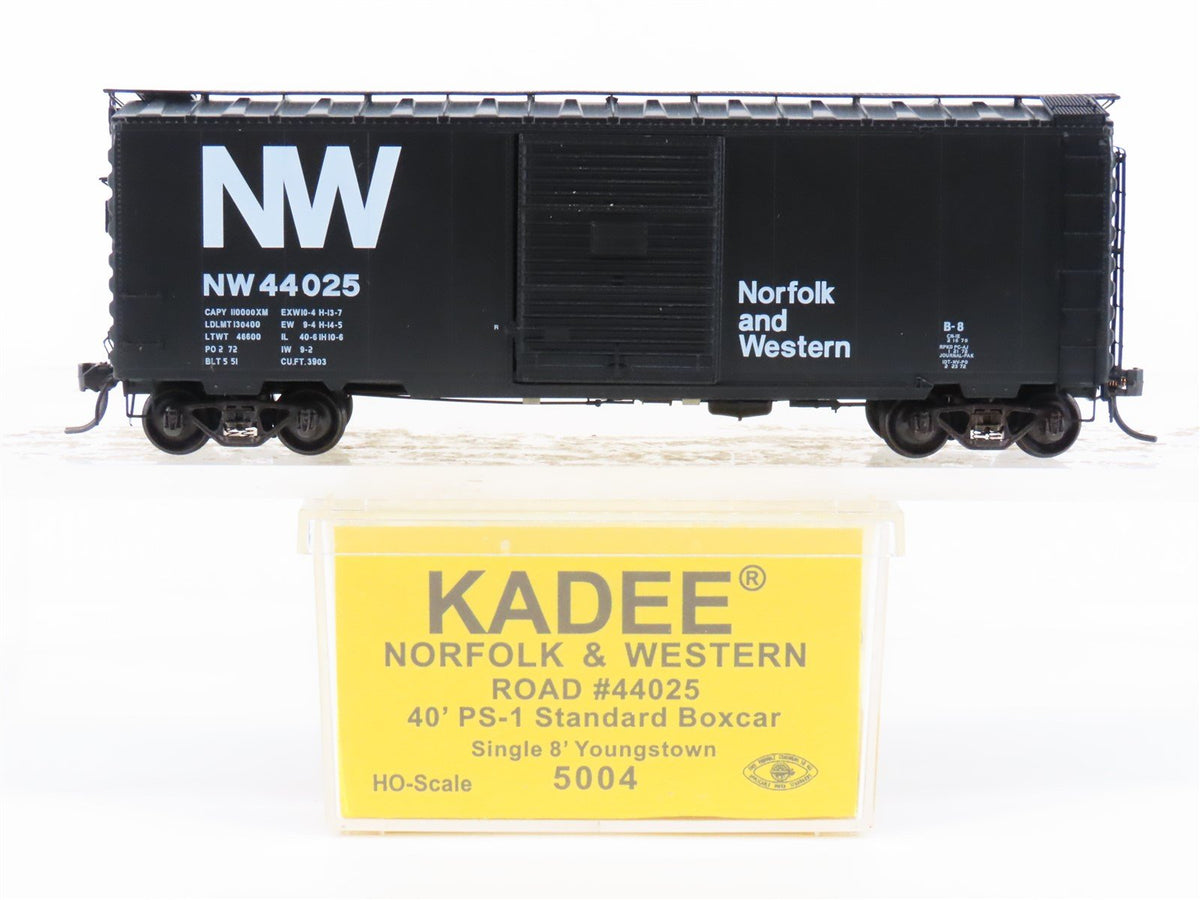 HO Scale Kadee 5004 NW Norfolk &amp; Western Railroad 40&#39; Single Door Box Car #44025