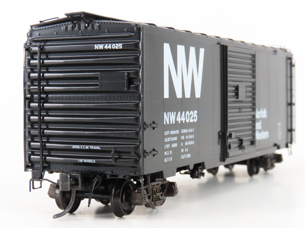 HO Scale Kadee 5004 NW Norfolk &amp; Western Railroad 40&#39; Single Door Box Car #44025