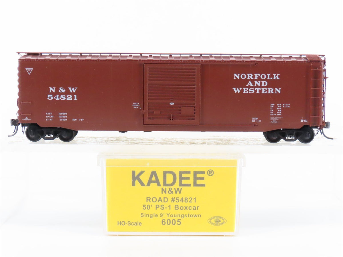 HO Scale Kadee 6005 N&amp;W Norfolk &amp; Western 50&#39; Single Door Box Car #54821