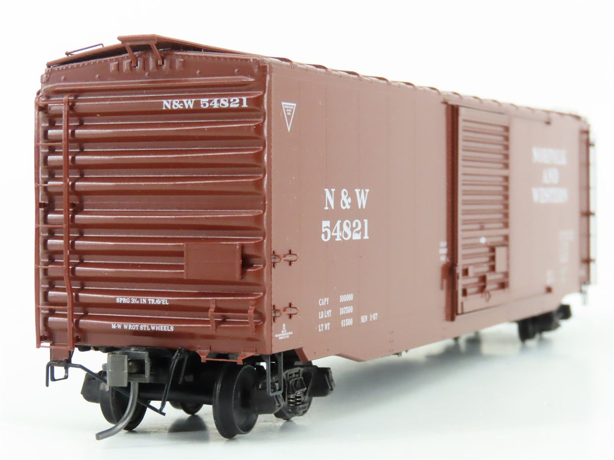 HO Scale Kadee 6005 N&amp;W Norfolk &amp; Western 50&#39; Single Door Box Car #54821