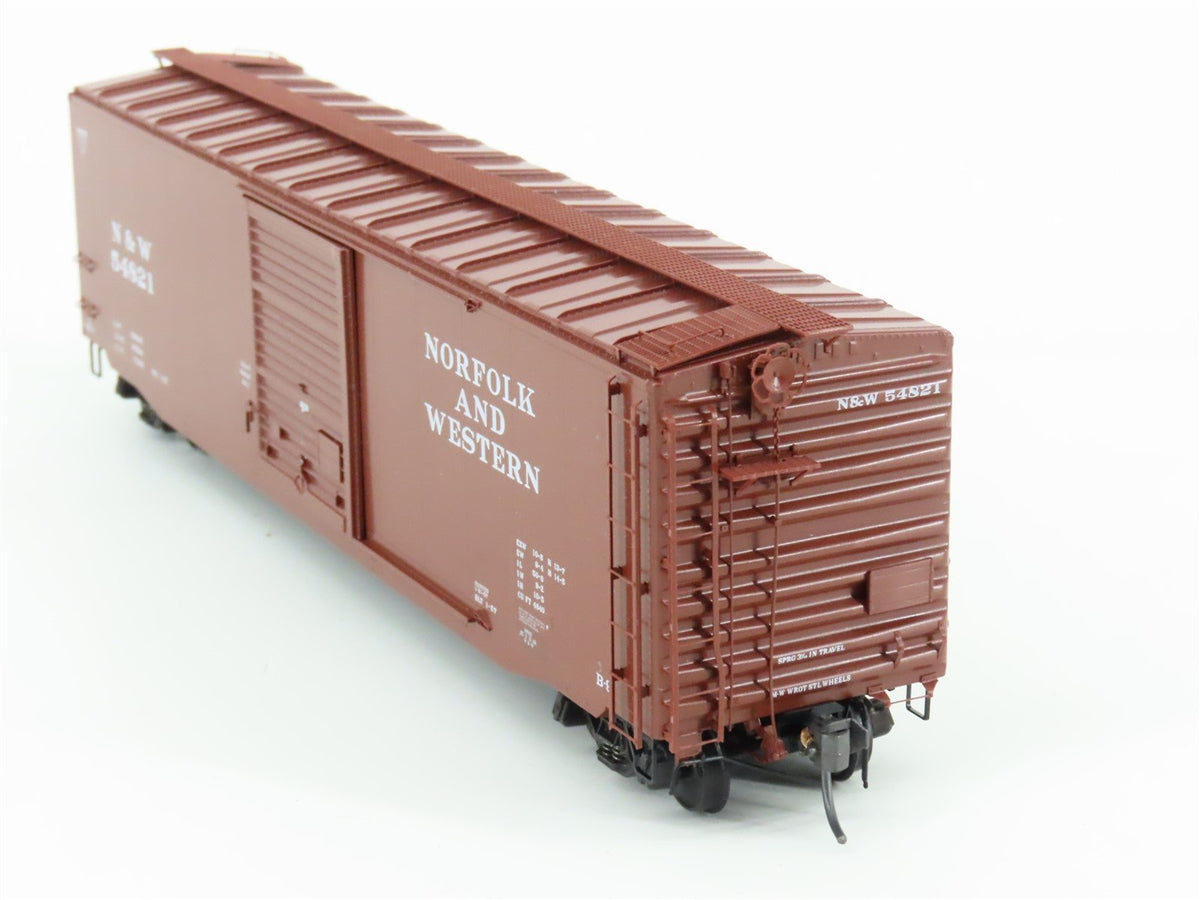 HO Scale Kadee 6005 N&amp;W Norfolk &amp; Western 50&#39; Single Door Box Car #54821