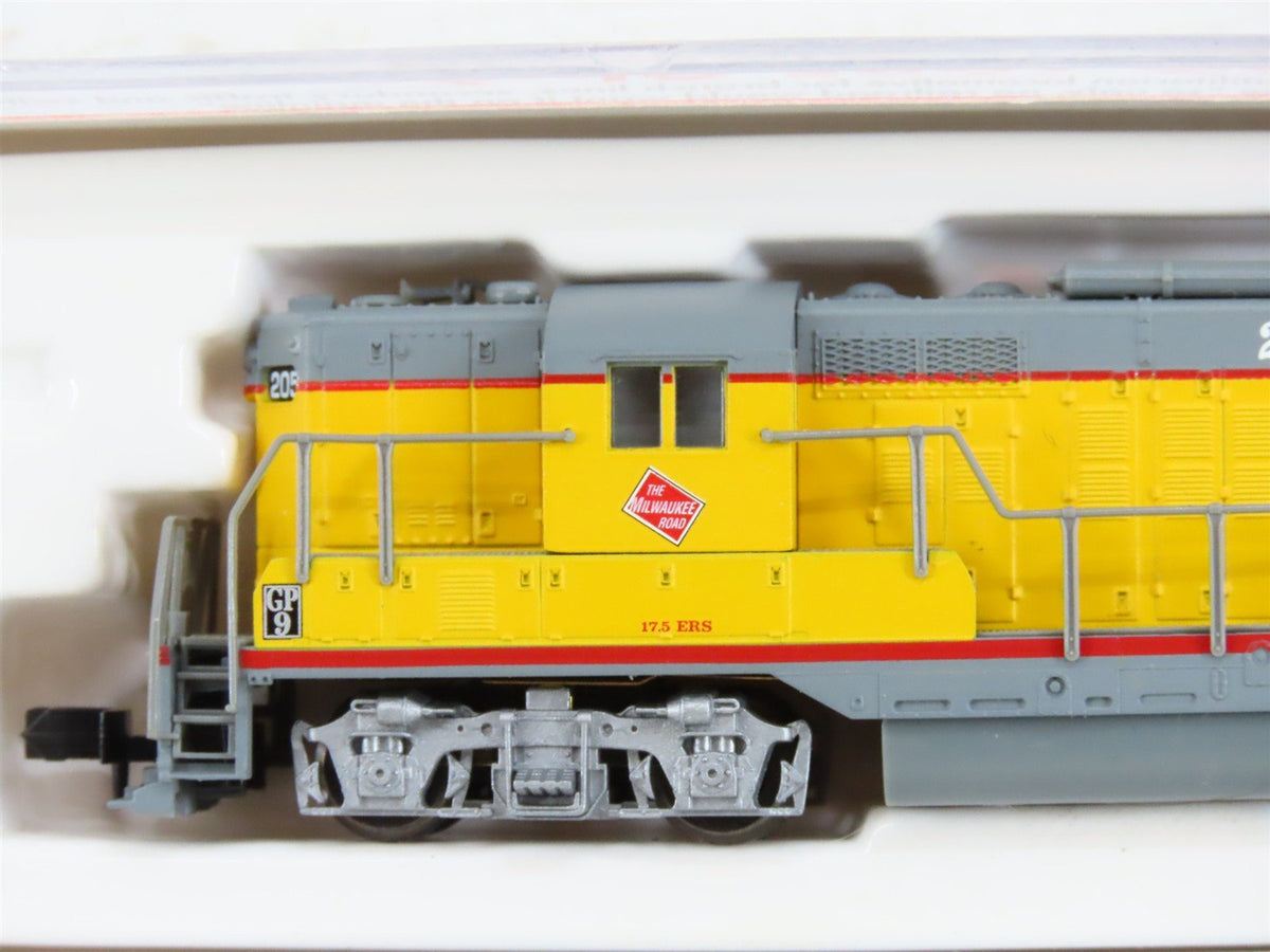 N Scale Atlas 48411 MILW MIlwaukee Road &quot;UP Paint&quot; EMD GP9TT Diesel #205