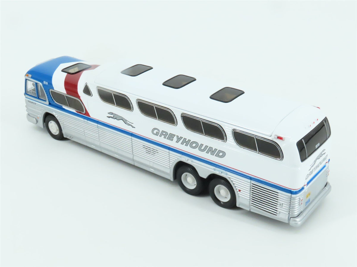 1:50 Corgi US54415 Die-Cast GM 4501 Greyhound Scenicruiser Dest San Francisco