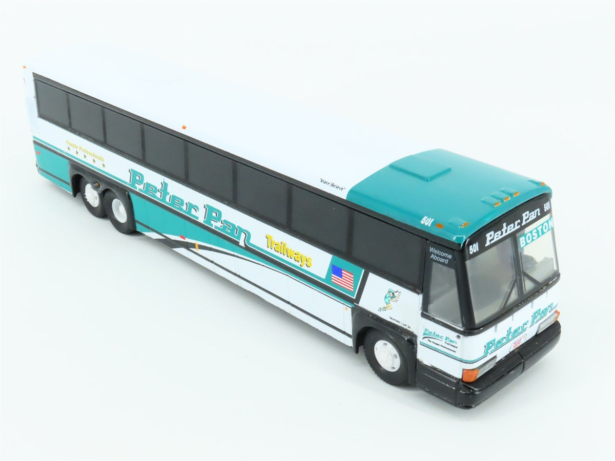 1:50 Scale Corgi 98422 Die-Cast Peter Pan MCI-102 DL3 Trailways Bus