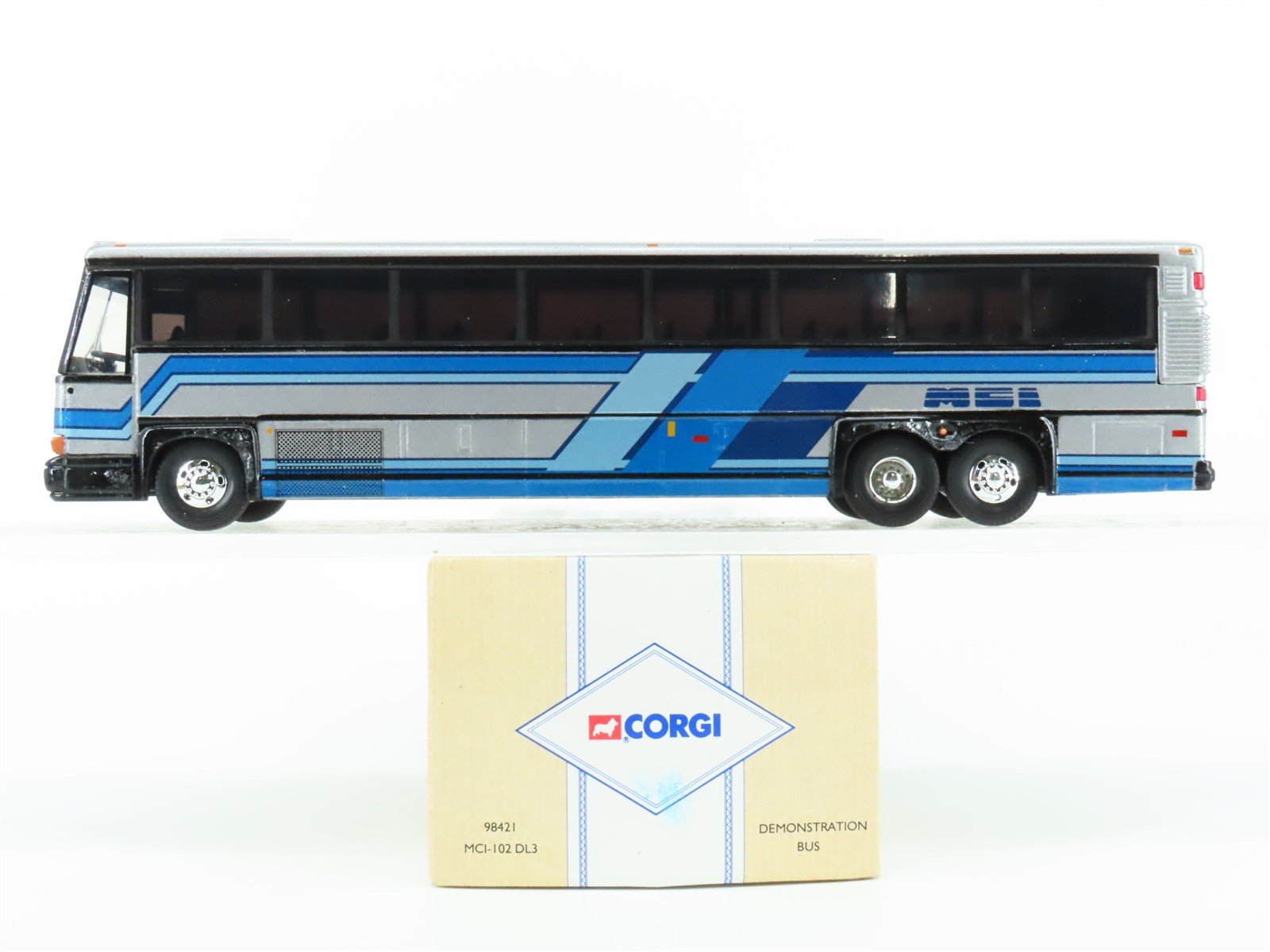 1:50 Scale Corgi 98421 Die-Cast Demonstration MCI-102 DL3 Bus