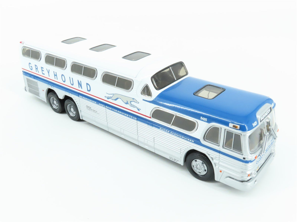 1:50 Corgi US54409 Die-Cast GM 4501 Greyhound Scenicruiser Dest Washington DC