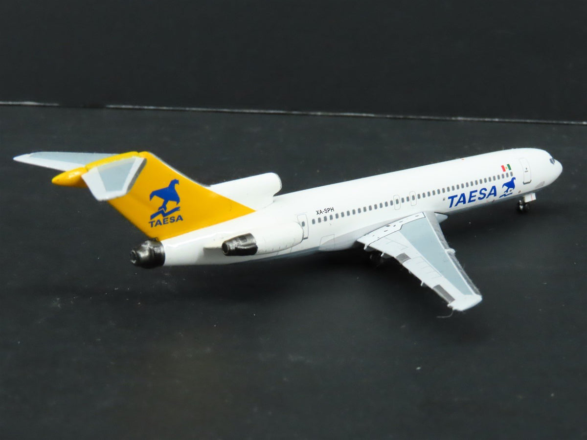 1:400 Scale Aero/Latin Classics Die-Cast Taesa Boeing B727-290 Airliner XA-SPH