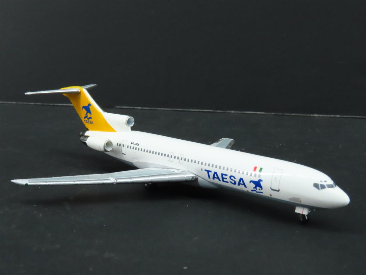 1:400 Scale Aero/Latin Classics Die-Cast Taesa Boeing B727-290 Airliner XA-SPH