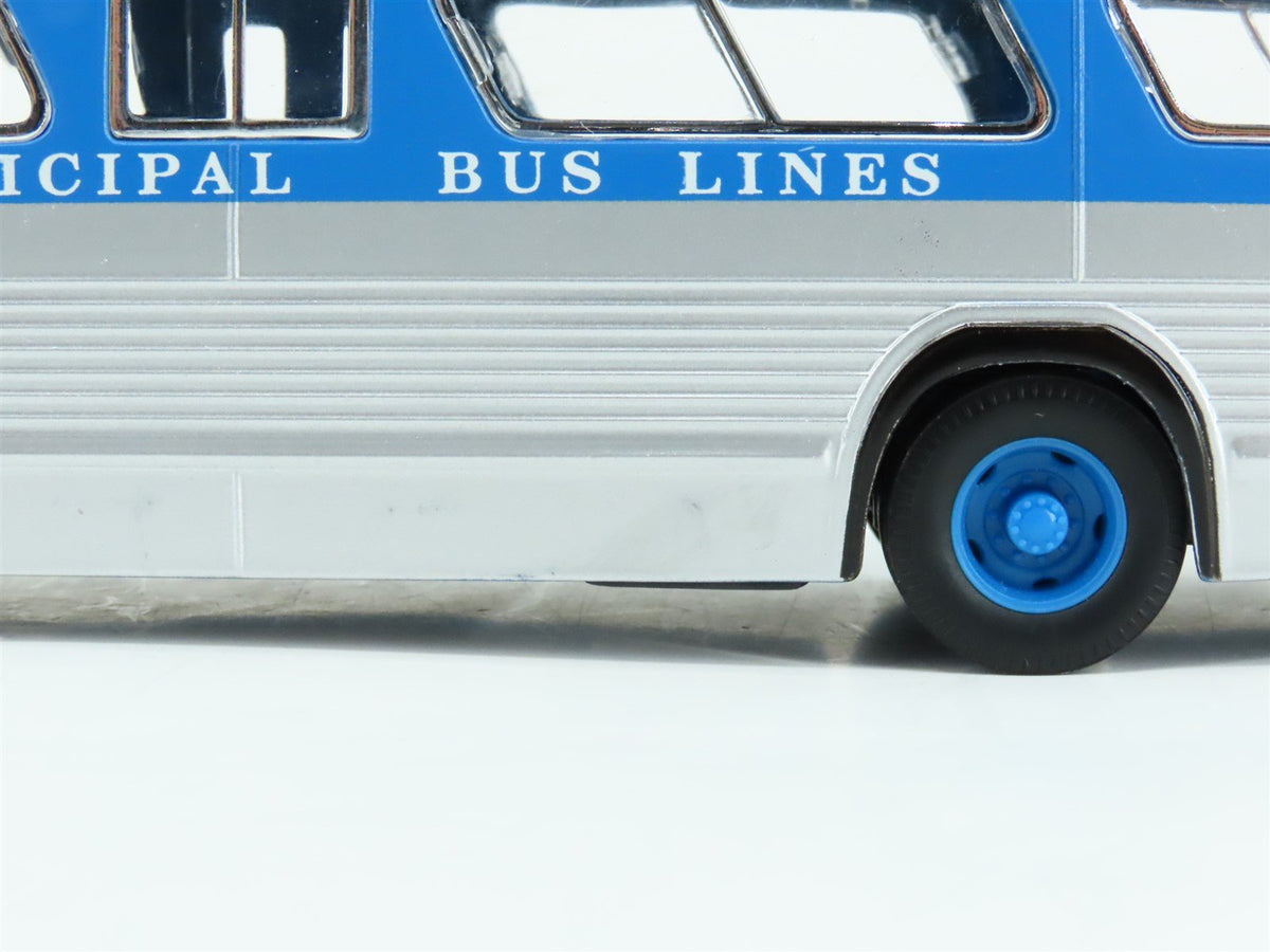 1:50 Scale Corgi 54504 Die-Cast GM 5301 Santa Monica Fishbowl Bus