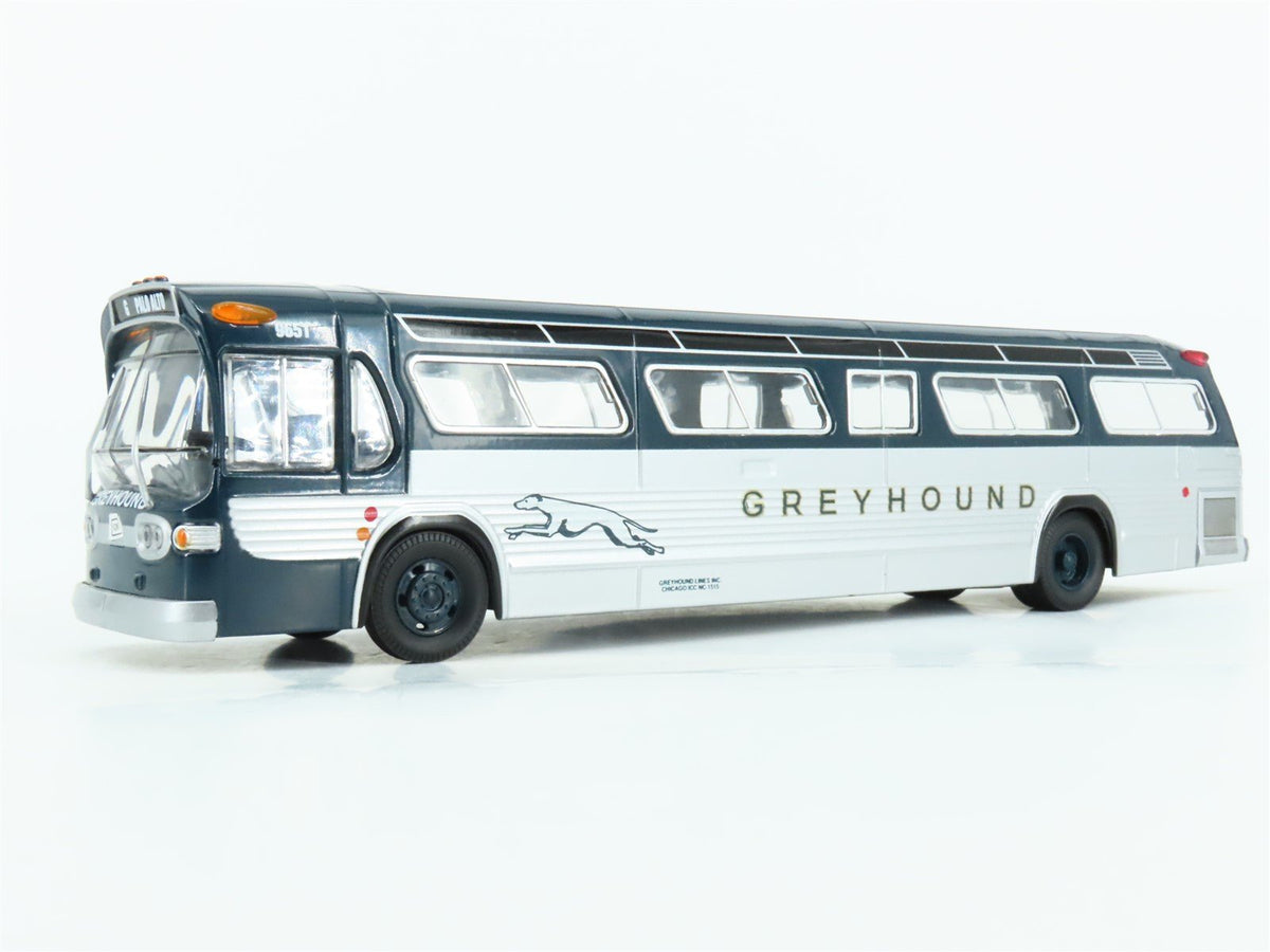 1:50 Scale Corgi 54402 Die-Cast GM 5303 Greyhound Lines Fishbowl Bus