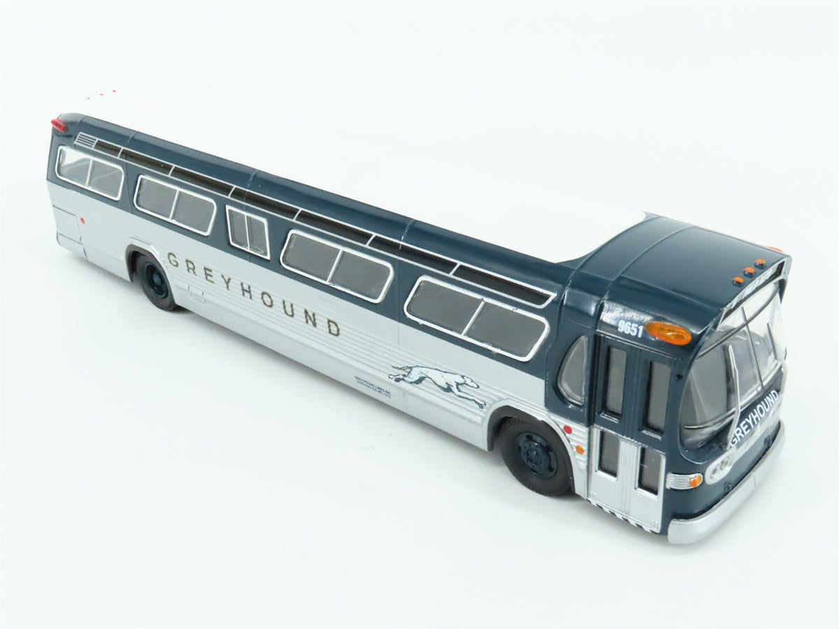 1:50 Scale Corgi 54402 Die-Cast GM 5303 Greyhound Lines Fishbowl Bus
