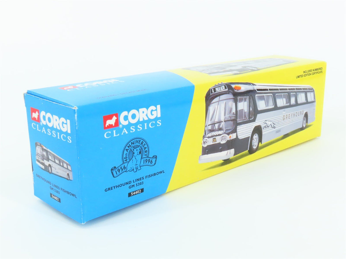 1:50 Scale Corgi 54402 Die-Cast GM 5303 Greyhound Lines Fishbowl Bus