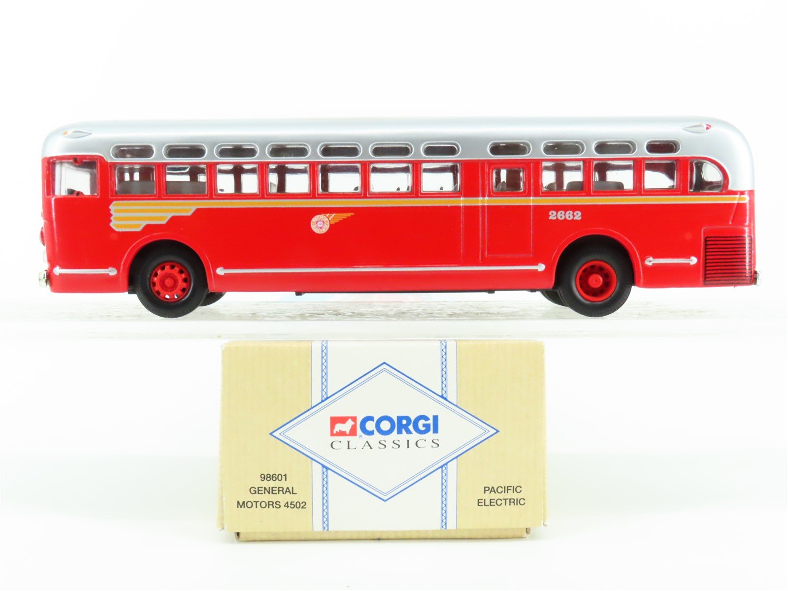 1:50 Scale Corgi 98601 Die-Cast GM 4502 Pacific Electric Bus