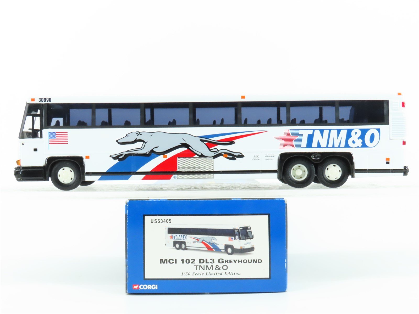 1:50 Corgi US53405 Die-Cast MCI-102 DL3 Greyhound Lines Bus TNM&O