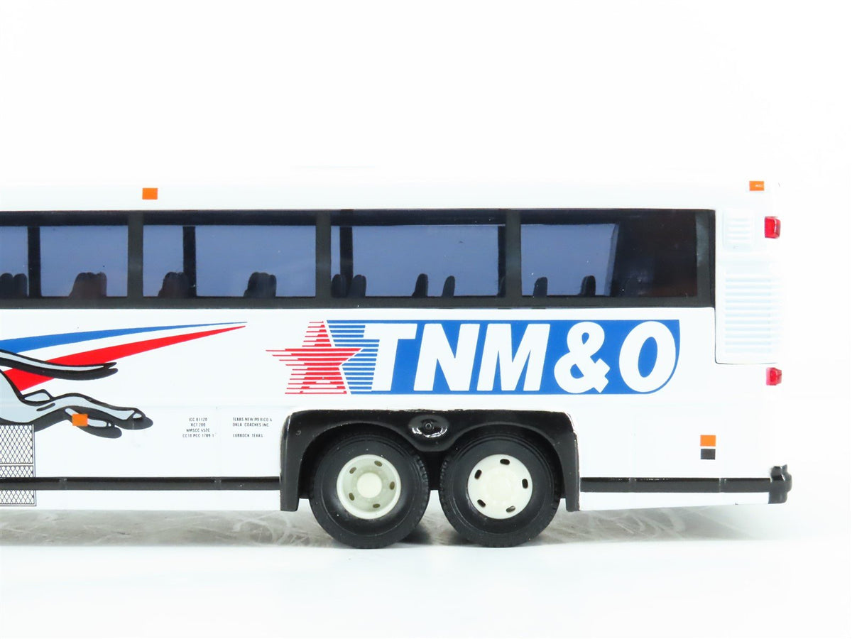 1:50 Corgi US53405 Die-Cast MCI-102 DL3 Greyhound Lines Bus TNM&amp;O