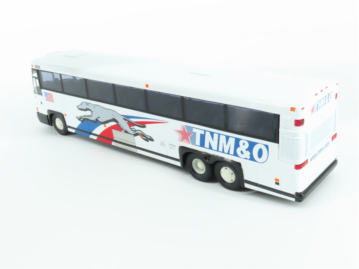 1:50 Corgi US53405 Die-Cast MCI-102 DL3 Greyhound Lines Bus TNM&amp;O