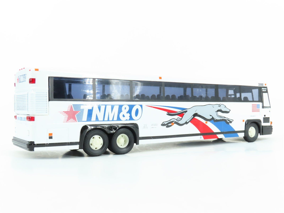 1:50 Corgi US53405 Die-Cast MCI-102 DL3 Greyhound Lines Bus TNM&amp;O