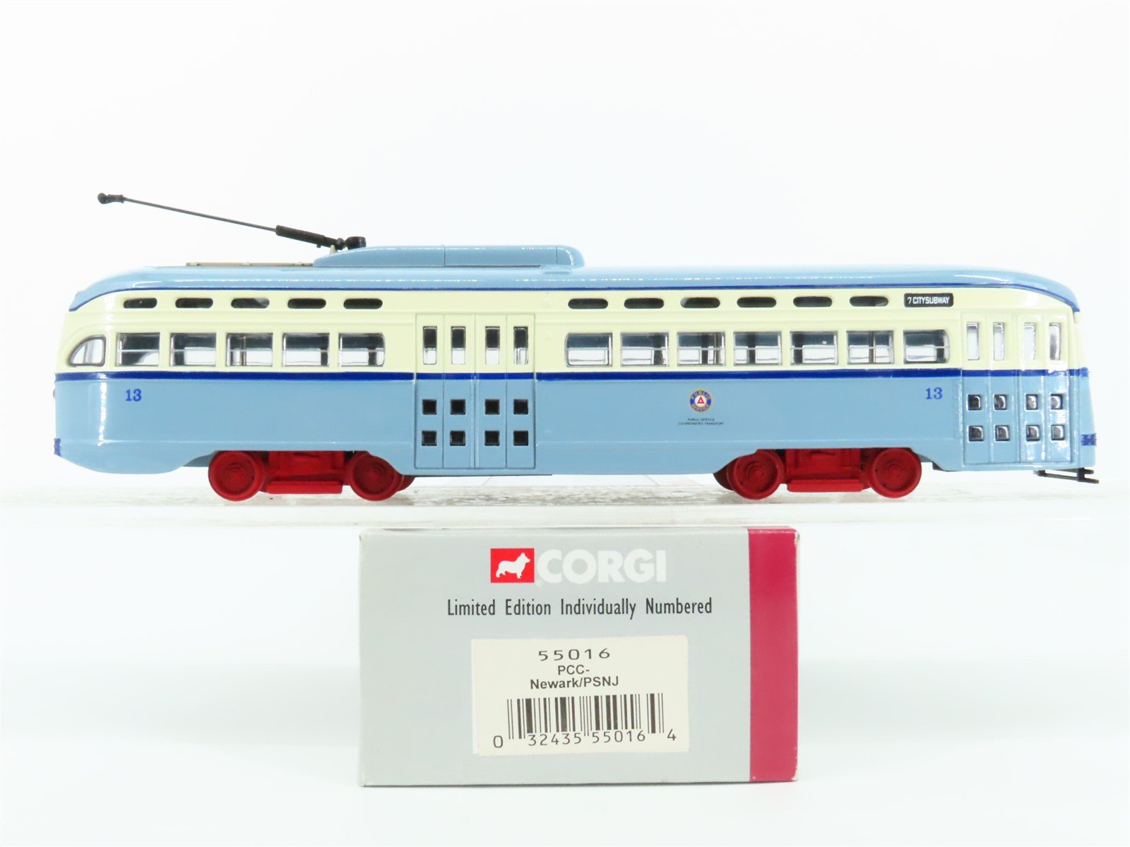 1:50 Scale Corgi 55016 Die-Cast PCC Newark/PSNJ Trolley UNPOWERED