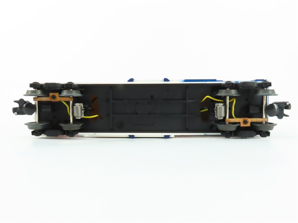 O Gauge 3-Rail Lionel 6-26777 Flag Single Door Box Car #26777 w/ Lights