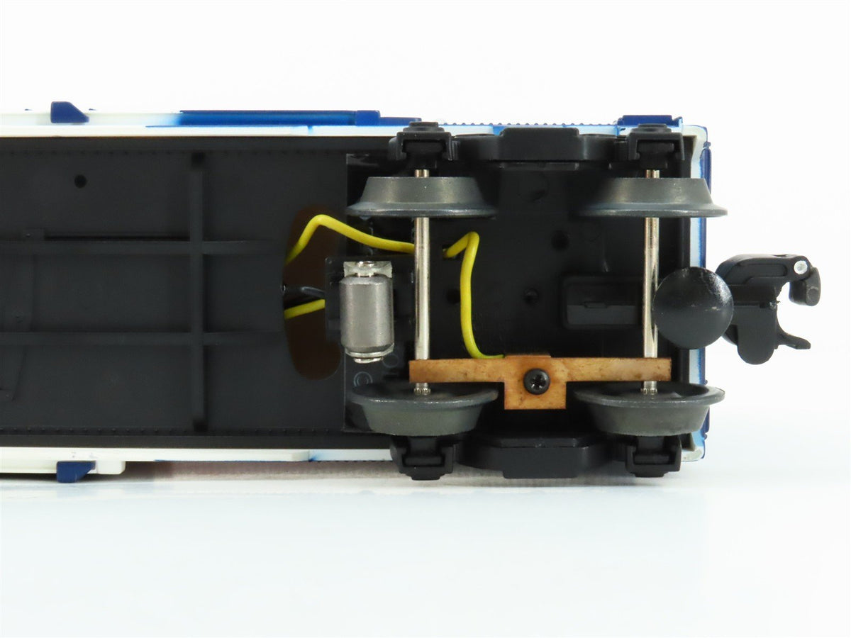 O Gauge 3-Rail Lionel 6-26777 Flag Single Door Box Car #26777 w/ Lights