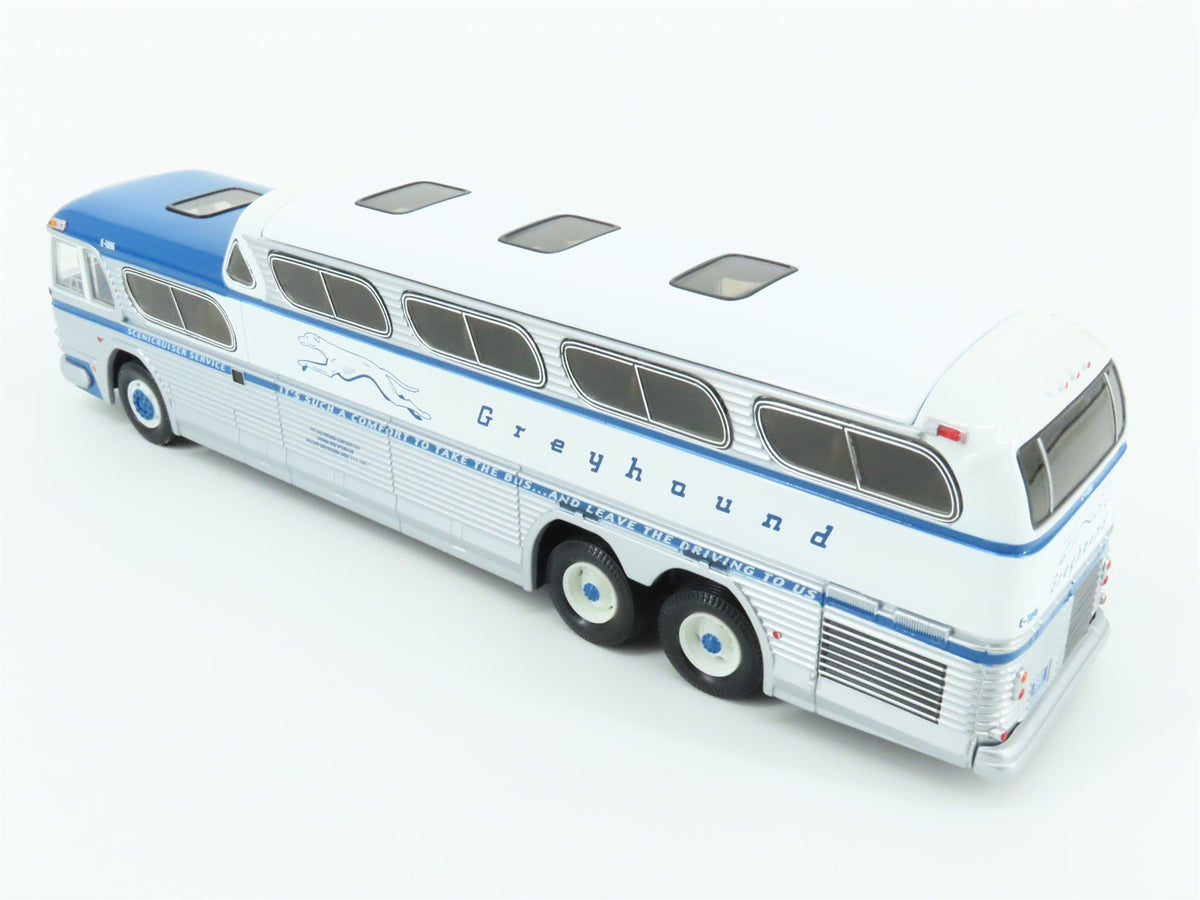 1:50 Corgi US54407 Die-Cast GM 4501 Greyhound Scenicruiser Dest New York NY