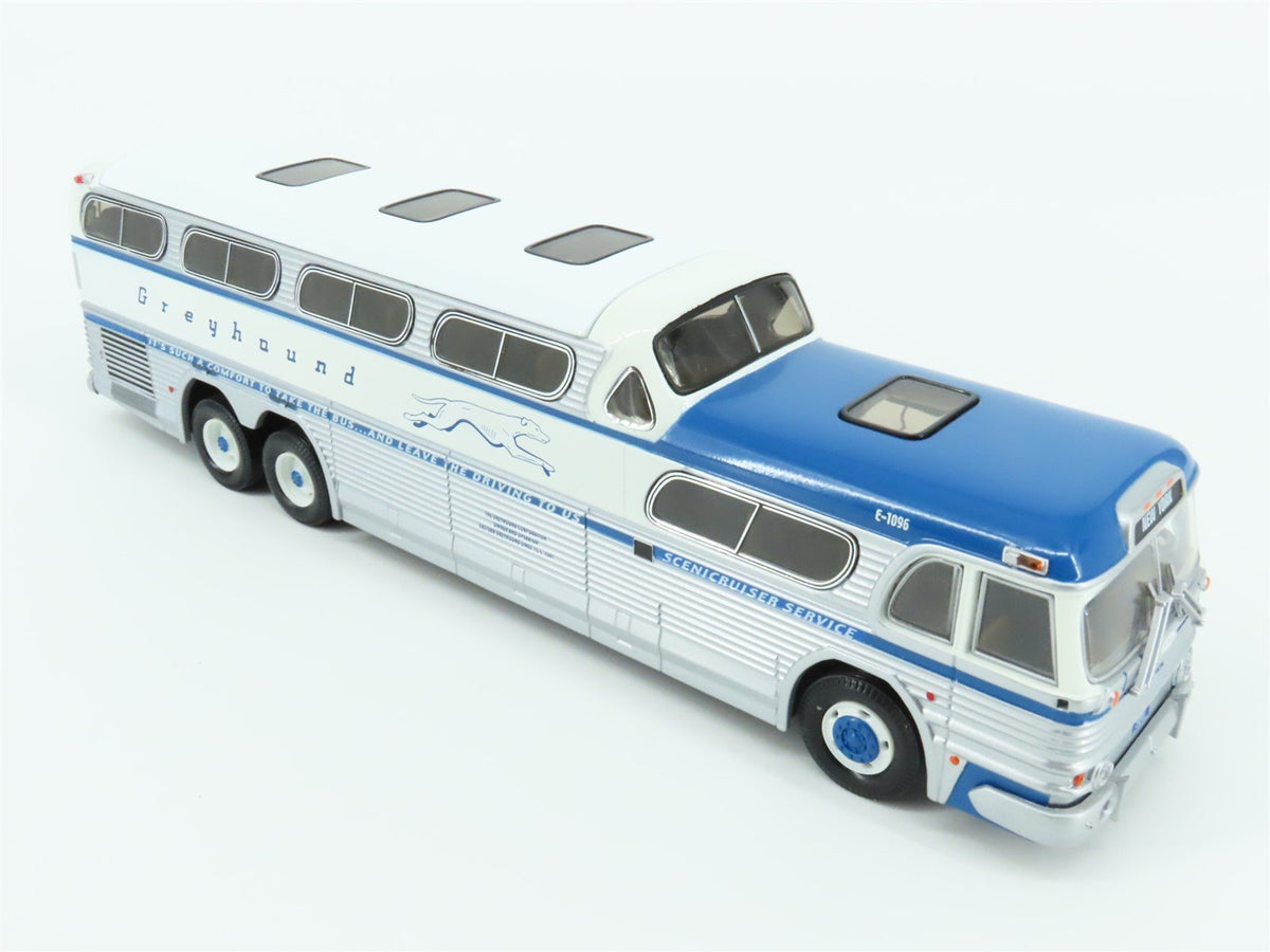 1:50 Corgi US54407 Die-Cast GM 4501 Greyhound Scenicruiser Dest New York NY