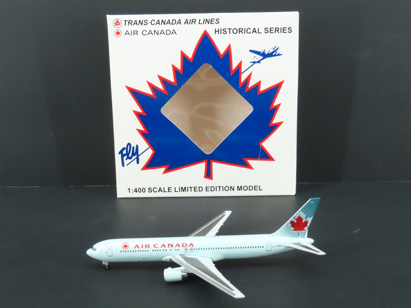 1:400 Aero Classics Historical Hangar Club Die-Cast Air Canada B767-333 Airliner