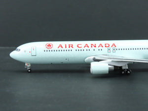 1:400 Aero Classics Historical Hangar Club Die-Cast Air Canada B767-333 Airliner