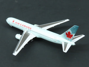 1:400 Aero Classics Historical Hangar Club Die-Cast Air Canada B767-333 Airliner