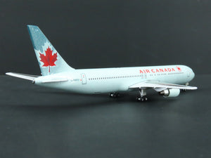 1:400 Aero Classics Historical Hangar Club Die-Cast Air Canada B767-333 Airliner