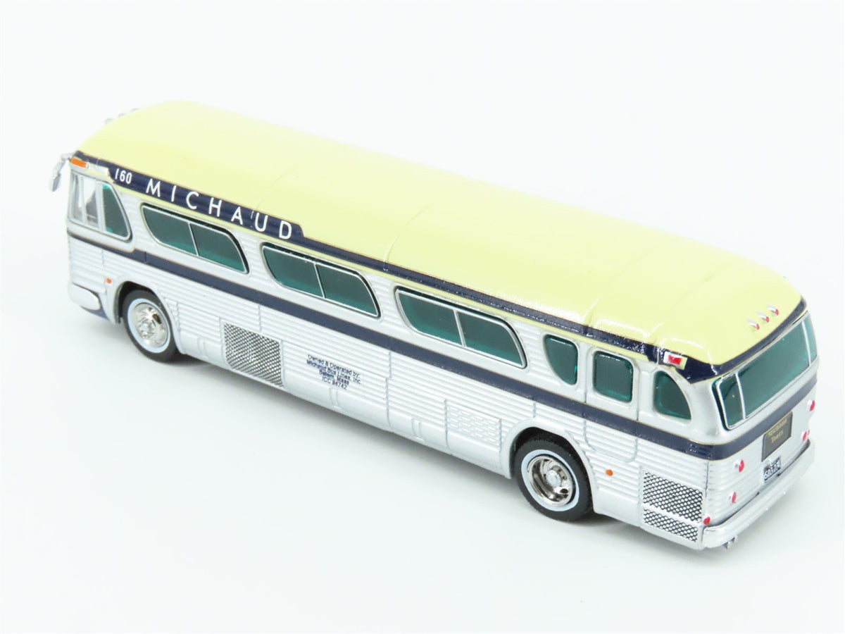 1:87 Iconic Replicas 87-0303 Die-Cast 1959 GM PD4104 Michaud Motorcoach Bus