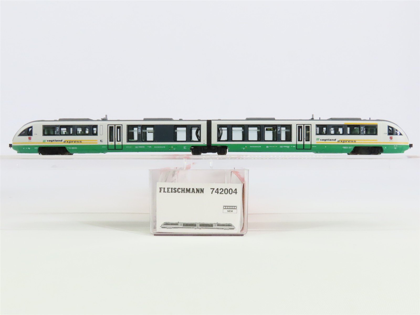 N Fleischmann 742004 Vogtland Express BR 642 Desiro DMU 2-Unit Set - DCC Ready